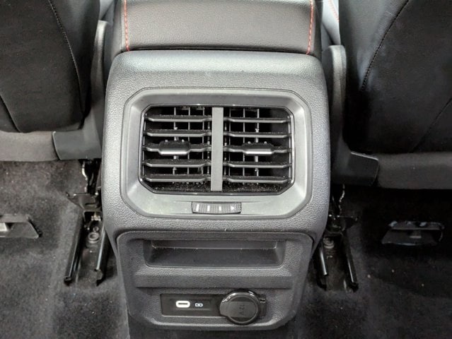 Thumbnail: 2024 Volkswagen Tiguan - 18