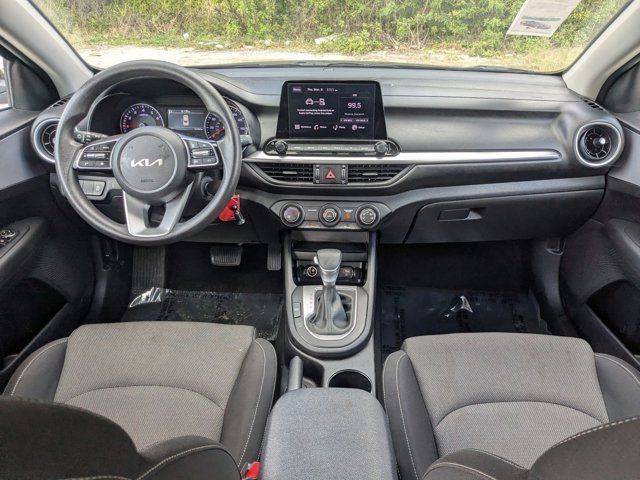 Thumbnail: 2024 Kia Forte - 25