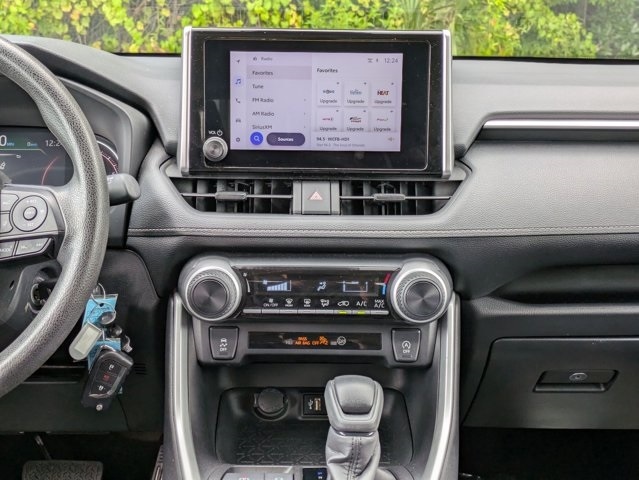 Thumbnail: 2024 Toyota RAV4 - 18