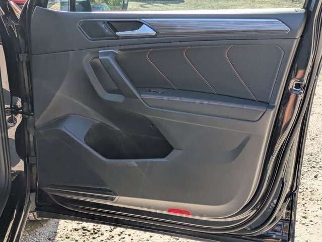 Thumbnail: 2024 Volkswagen Tiguan - 25