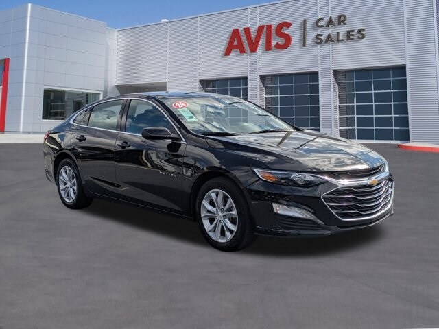 2024 Chevrolet Malibu 1LT photo 2