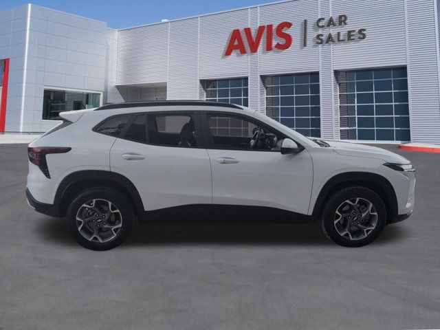 Thumbnail: 2025 Chevrolet Trax - 5