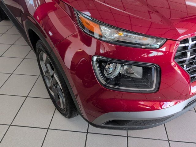 Thumbnail: 2025 Hyundai Venue - 2