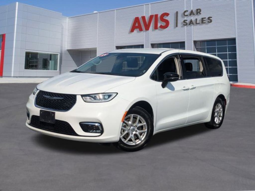 Used 2024 Chrysler Pacifica Touring L Van Passenger Van