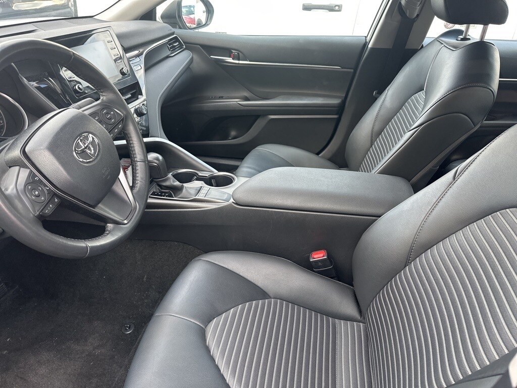 2024 Toyota Camry SE photo 3
