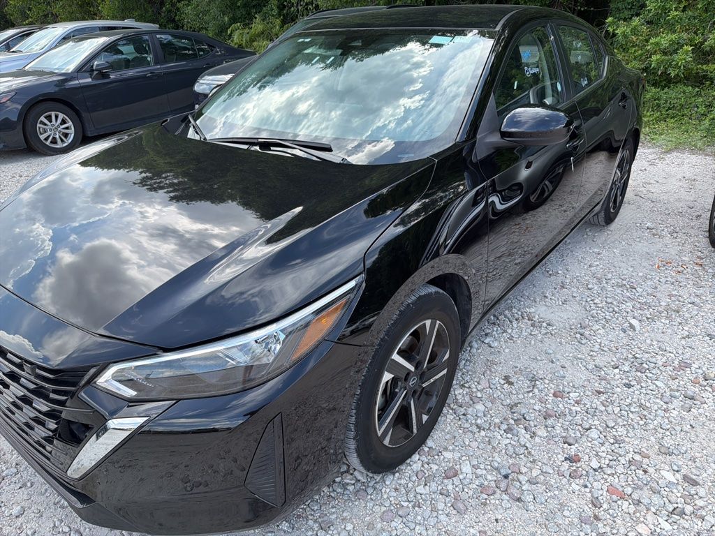 2025 Nissan Sentra's photo