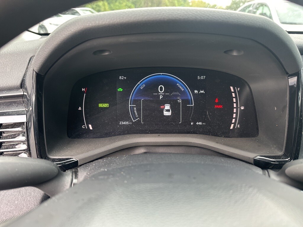 2025 Toyota Camry LE photo 4