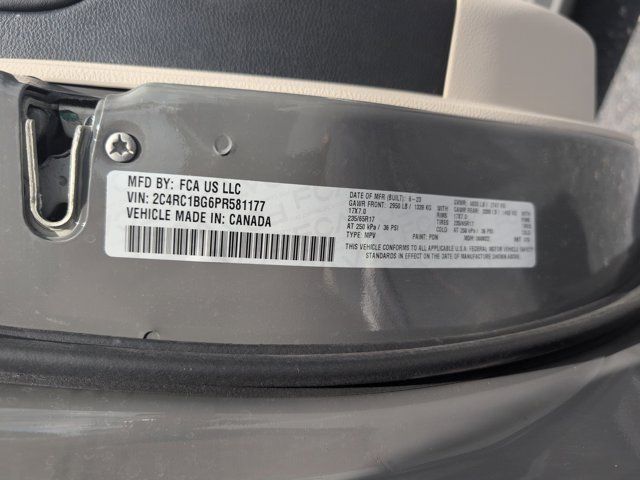 Thumbnail: 2023 Chrysler Pacifica - 35