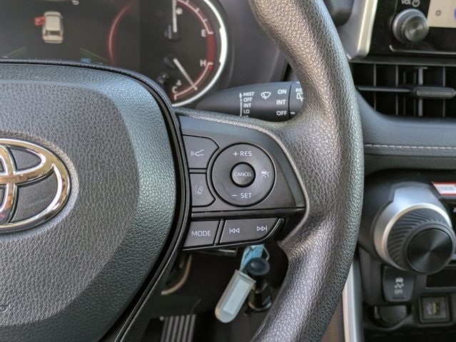 Thumbnail: 2025 Toyota RAV4 - 21