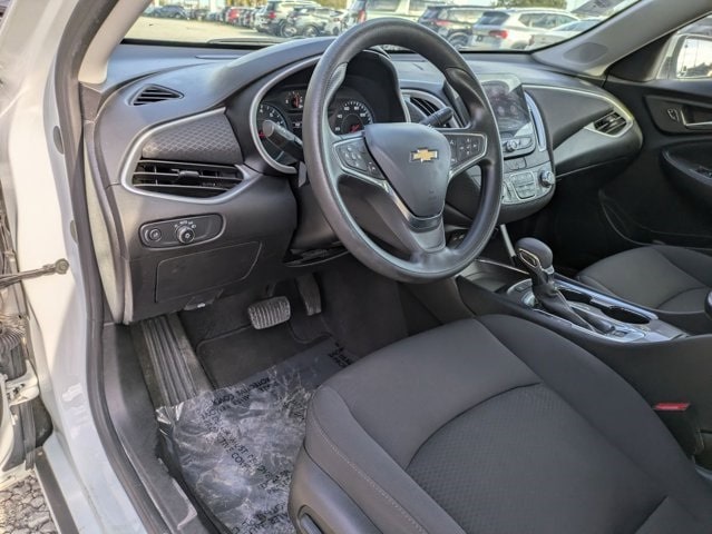 Thumbnail: 2024 Chevrolet Malibu - 5