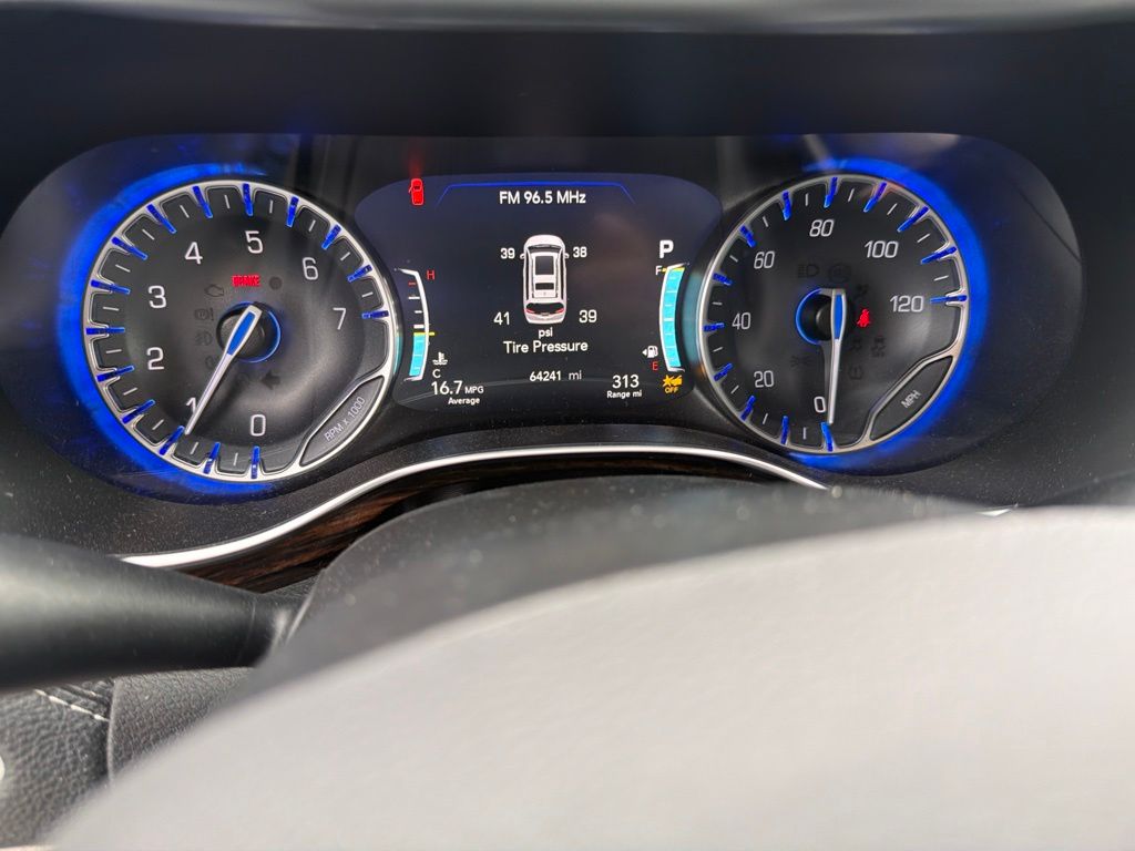 Thumbnail: 2023 Chrysler Pacifica - 2