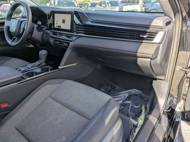 Thumbnail: 2025 Toyota Camry - 25