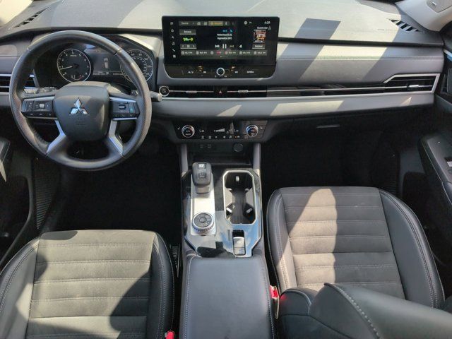 Thumbnail: 2025 Mitsubishi Outlander - 26