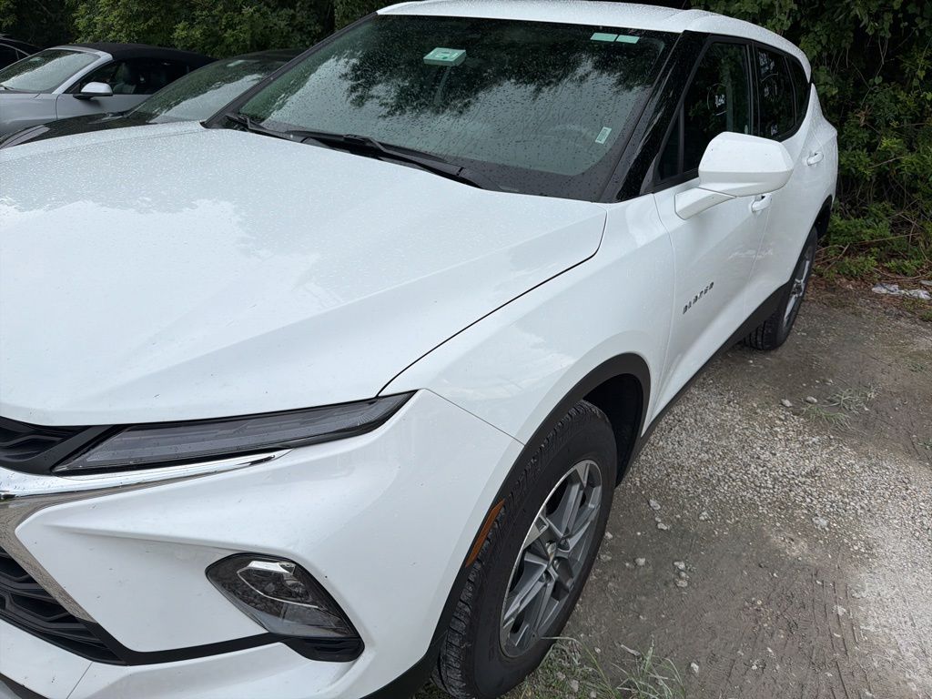 2025 Chevrolet Blazer's photo