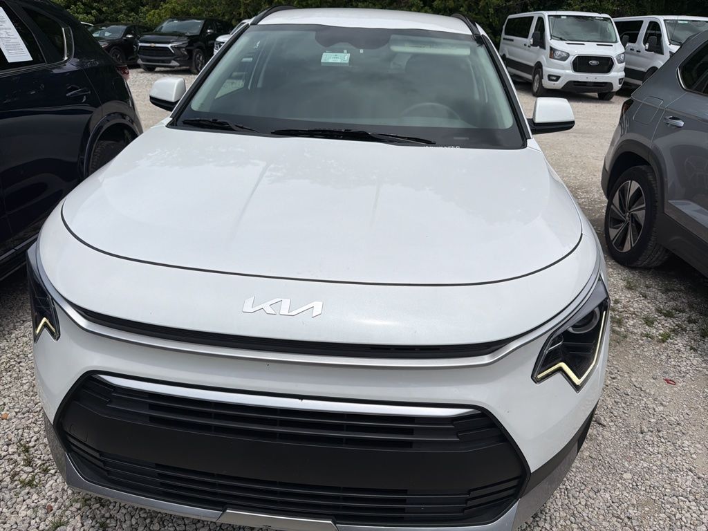 Thumbnail: 2025 Kia Niro - 5