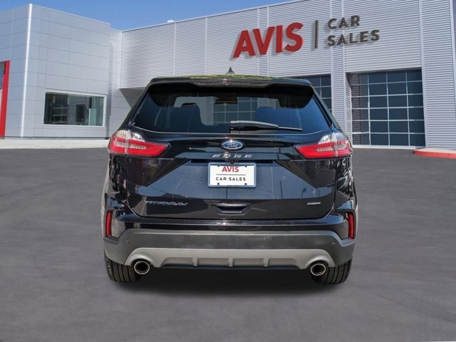 2022 Ford Edge Titanium 7