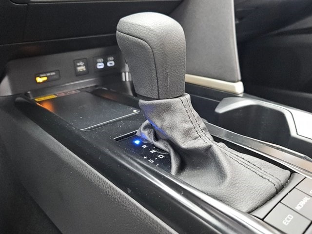 Thumbnail: 2025 Toyota Camry - 19