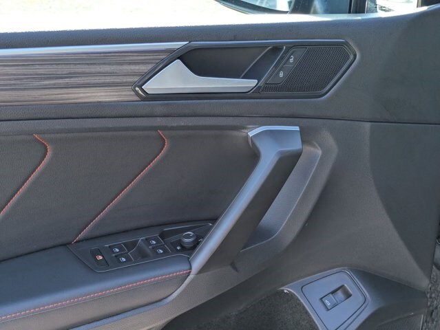 Thumbnail: 2024 Volkswagen Tiguan - 3