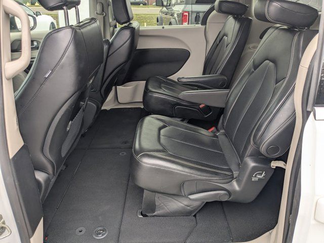 Thumbnail: 2023 Chrysler Pacifica - 24