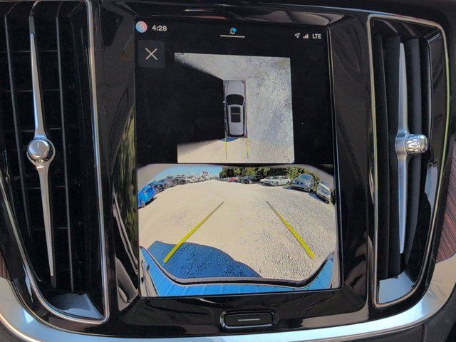 Thumbnail: 2025 Volvo S60 - 17