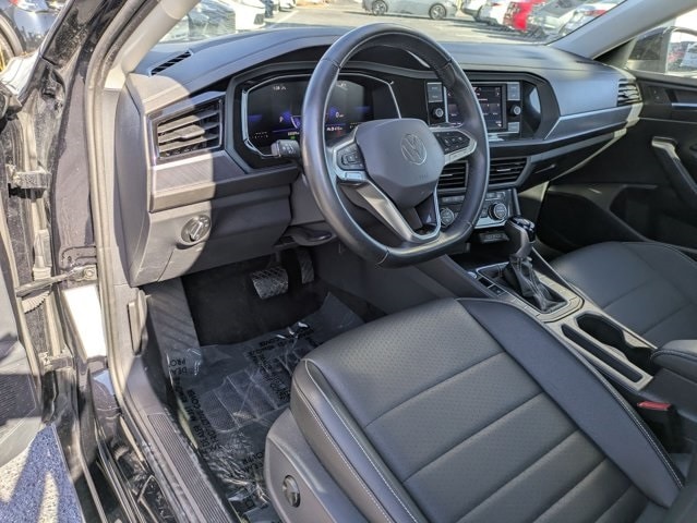 Thumbnail: 2024 Volkswagen Jetta - 5