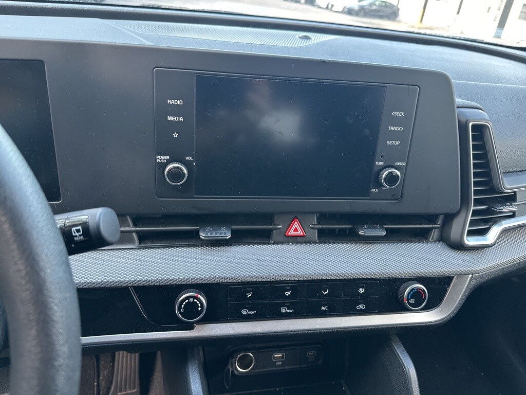 2024 Kia Sportage LX photo 4