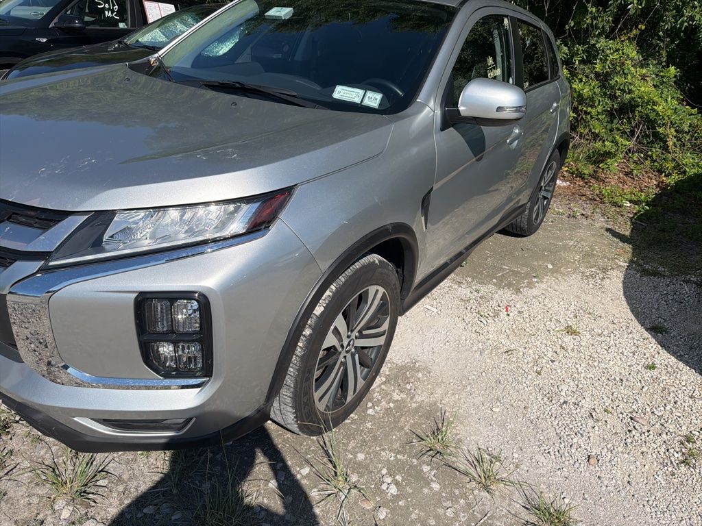 2025 Mitsubishi Outlander Sport's photo