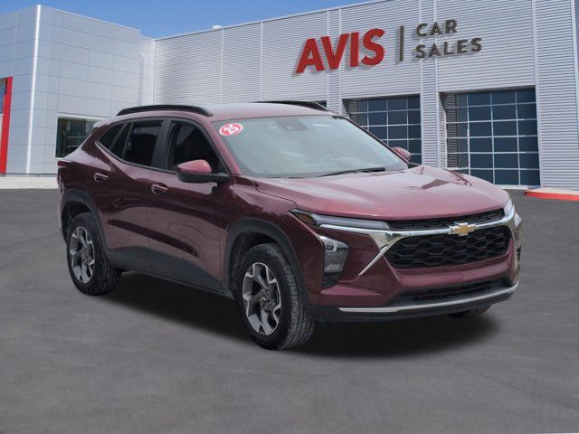 Thumbnail: 2025 Chevrolet Trax - 3