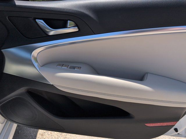 Thumbnail: 2025 Genesis G70 - 33