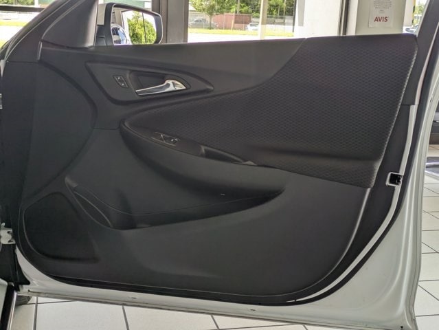 2024 Chevrolet Malibu LT 32