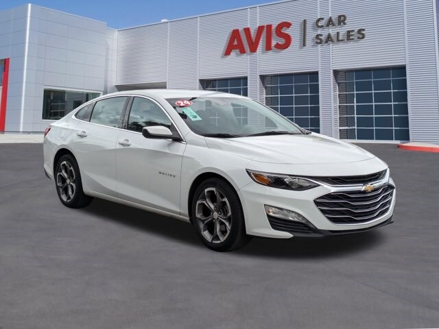 2024 Chevrolet Malibu 1LT photo 3