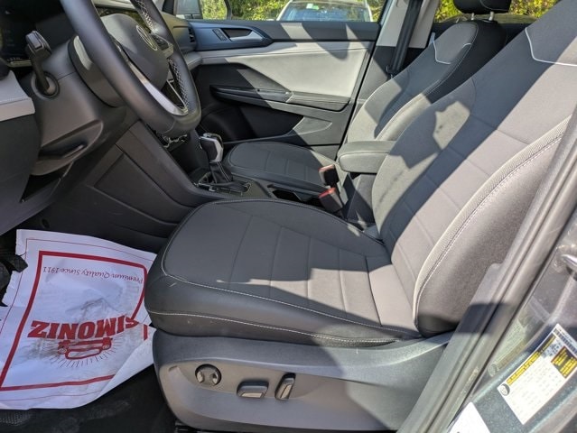 Thumbnail: 2024 Volkswagen Taos - 17