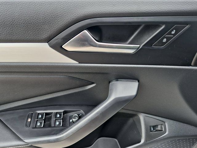 2025 Volkswagen Jetta Sport - Photo 13