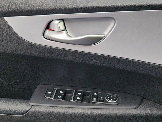 Thumbnail: 2024 Kia Forte - 13