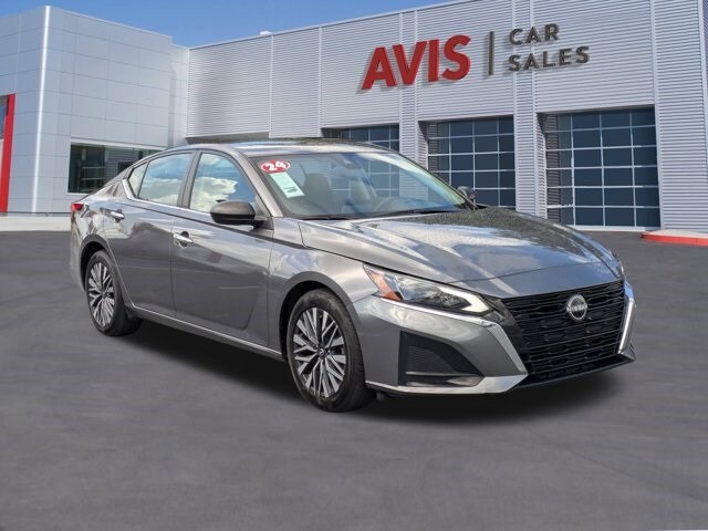 2024 Nissan Altima 2.5 SV photo 2