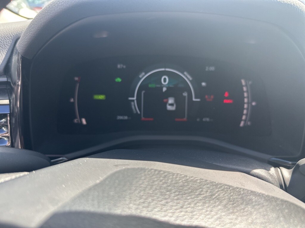 2025 Toyota Camry LE photo 4