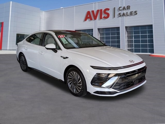 2024 Hyundai Sonata Hybrid Limited photo 3