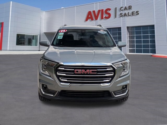 2024 Gmc Terrain SLT photo 2
