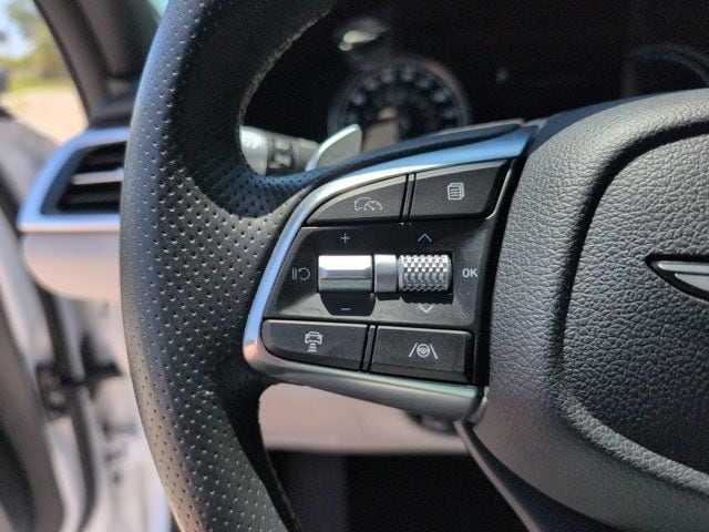 Thumbnail: 2025 Genesis G70 - 21