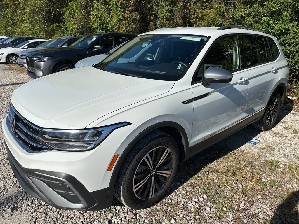 Thumbnail: 2024 Volkswagen Tiguan - 1