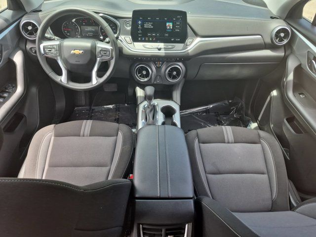 Thumbnail: 2025 Chevrolet Blazer - 25