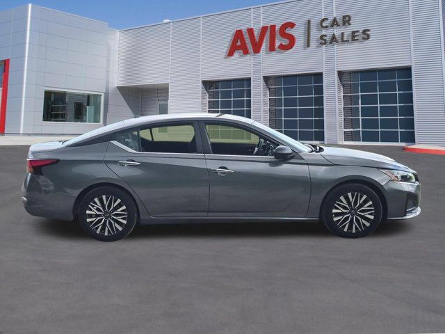 Thumbnail: 2025 Nissan Altima - 5