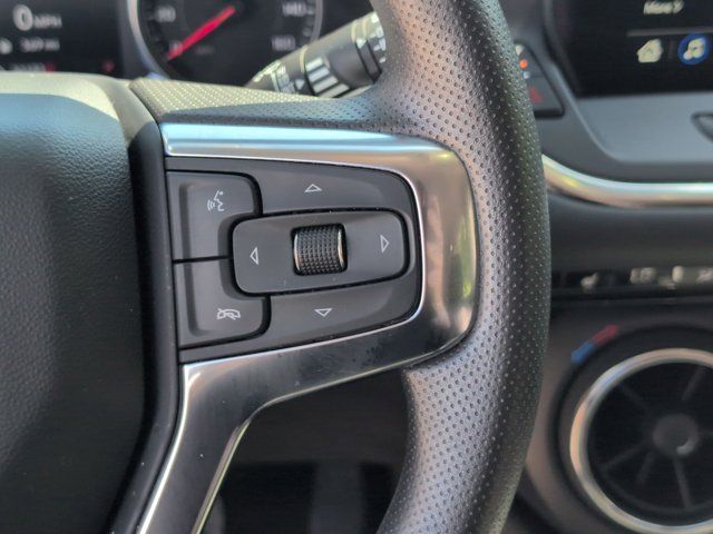 Thumbnail: 2025 Chevrolet Blazer - 21