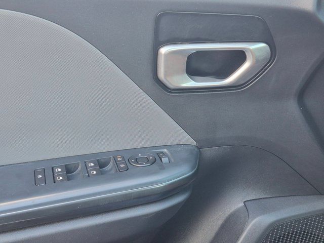 2025 Kia K4 LXS - Photo 13