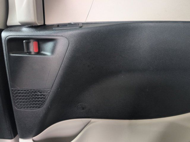 Thumbnail: 2024 Chrysler Pacifica - 26