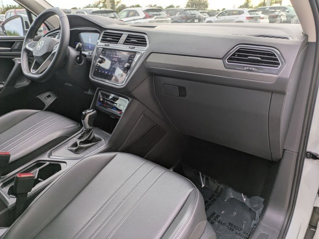 Thumbnail: 2024 Volkswagen Tiguan - 26