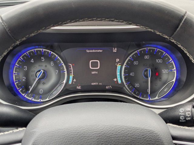 Thumbnail: 2023 Chrysler Pacifica - 15