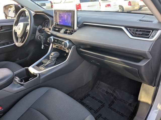 Thumbnail: 2025 Toyota RAV4 - 31