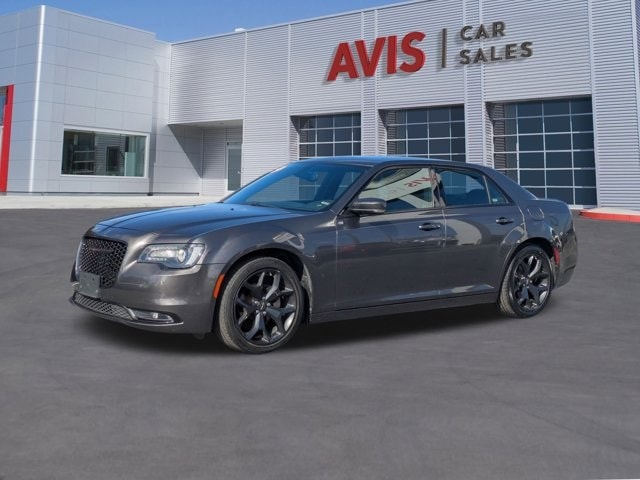2023 Chrysler 300 S's photo