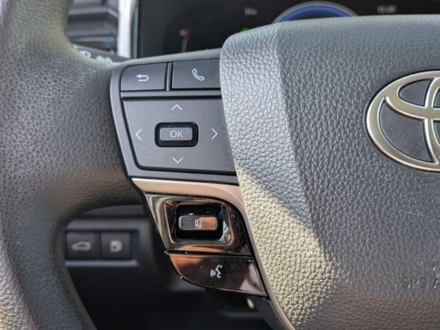 Thumbnail: 2025 Toyota Camry - 14